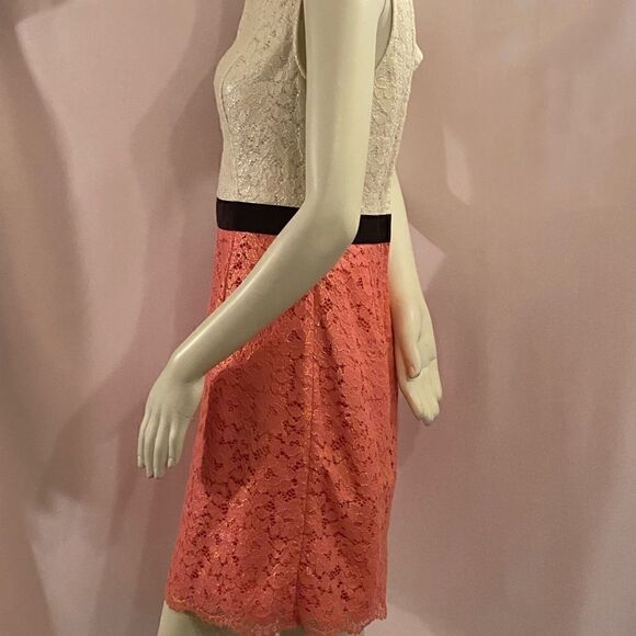 Lily Pulitzer Race for the lace - Picture 7 of 11